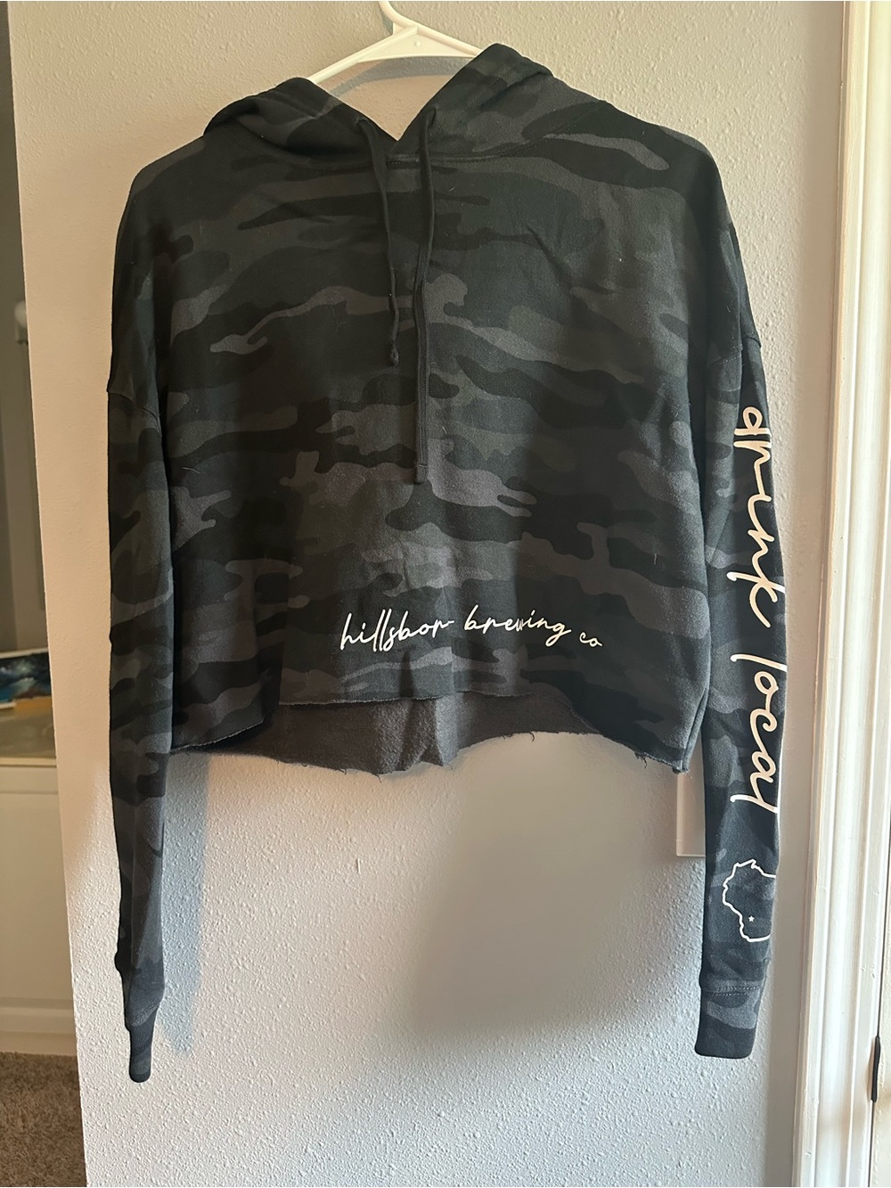 Women’s Cropped Black Gray Camo Hoodie - Hillsboro Brewing Co
